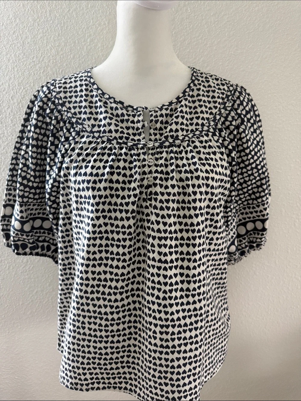 LOFT Black & White Heart Print Short Sleeve Blouse